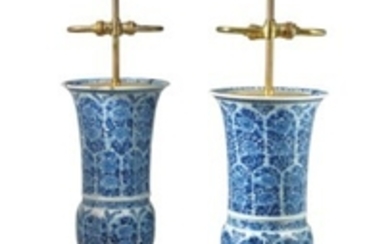 A PAIR OF CHINESE BLUE AND WHITE VASES FITTED AS LAMPS, KANGXI PERIOD (1662-1722)