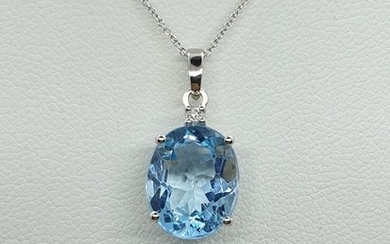 18 kt. White gold - Necklace with pendant - 4.25 ct Topaz - Diamond