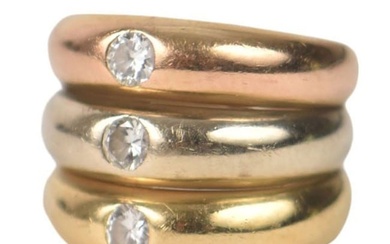 18K Tri Color Gold Diamond Ring. Size 6.5 wt. 8.6 grams. 3 paved diamonds .10 each Siii G-H