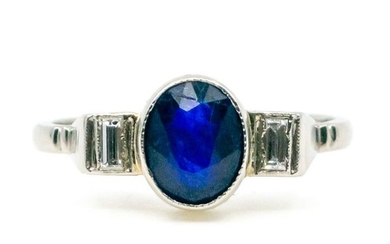 Platinum - Ring - 1.50 ct Sapphire - Diamonds