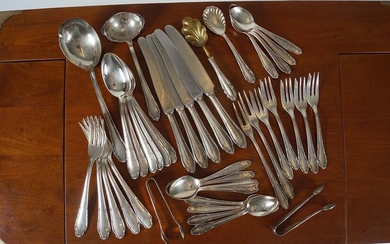 38 PIECES OF SHEFFIELD CUTLERY