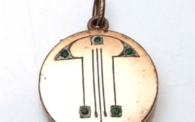 8K Gold pendant set with 5 Emeralds,...
