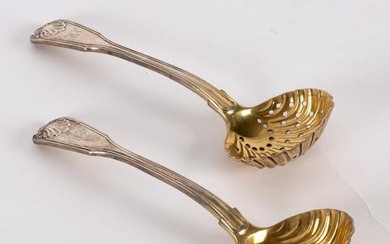 A pair of fiddle, thread and shell pattern silver sugar