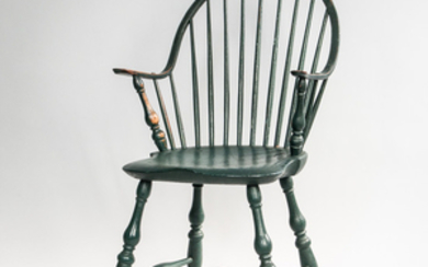 Green-painted Continuous-arm Bow-back Windsor Chair