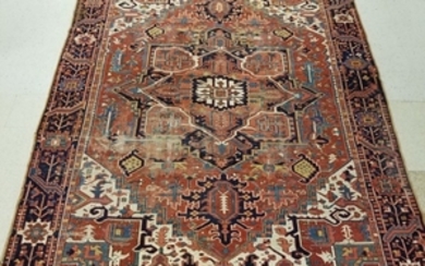 Heriz Room-size Carpet