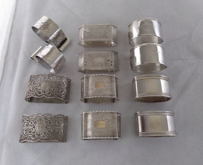 6 pairs of napkin holders(12) - .750 (18 kt) gold, .800 silver - Italy - 20th century