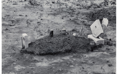 Walker Evans (1903-1975), Child's Grave, Hale County, Alabama (1936)