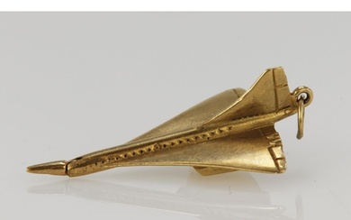 9ct yellow gold Concorde charm, articulating nose, length 41...