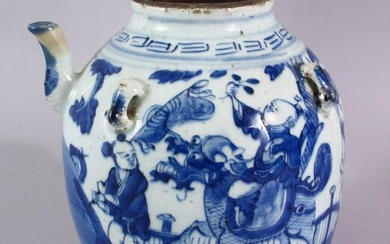 A CHINESE BLUE & WHITE PORCELAIN KETTLE / TEAPOT