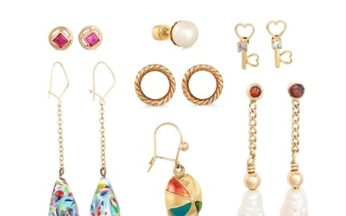 A COLLECTION OF GOLD EARRINGS, to include a pair of cubic zi...