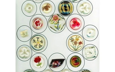 A FULL CARD OF DIV 3 ASSORTED LUCITE BUTTONS