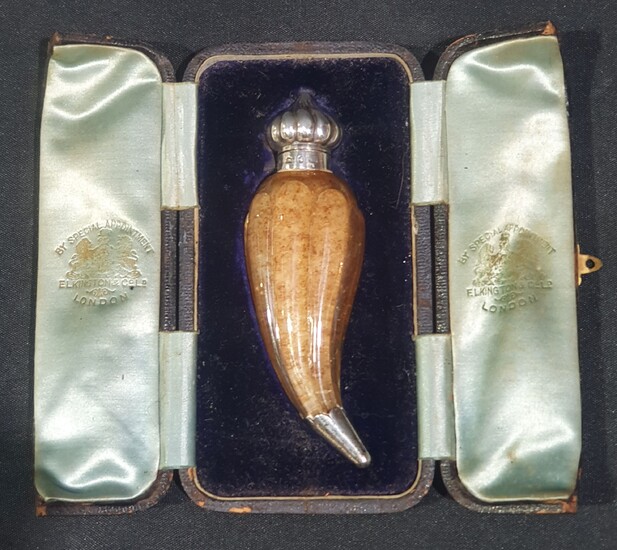 A LATE VICTORIAN CASED SCENT BOTTLE