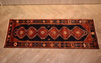 A MAGNIFICENT PERSIAN TAJABAD HALL RUNNER. 100% WOOL PILE. EX-GALLERY STOCK. IN EXCELLENT CONDITION. HAND-KNOTTED VILLAGE WEAVE FROM...