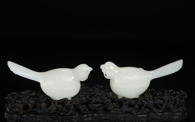 A PAIR OF QING DYNASTY WHITE JADE BOXES