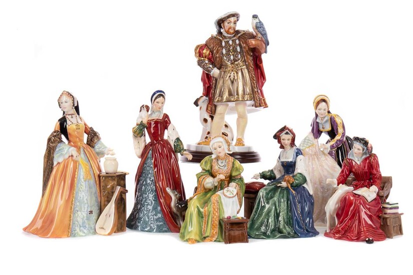 A SET OF ROYAL DOULTON FIGURES COMPRISING HENRY VIII AND HIS SIX WIVES