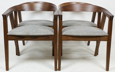 A Set of 4 Thomas Moser Arm Chairs
