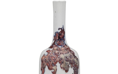 A blue and white and underglaze red mallet-shaped vase, Qing dynasty, Kangxi period | 清康熙 青花釉裏紅夔龍紋搖鈴尊, A blue and white and underglaze red mallet-shaped vase, Qing dynasty, Kangxi period | 清康熙 青花釉裏紅夔龍紋搖鈴尊