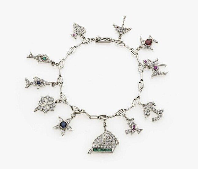 A charming bracelet with brilliant cut diamonds