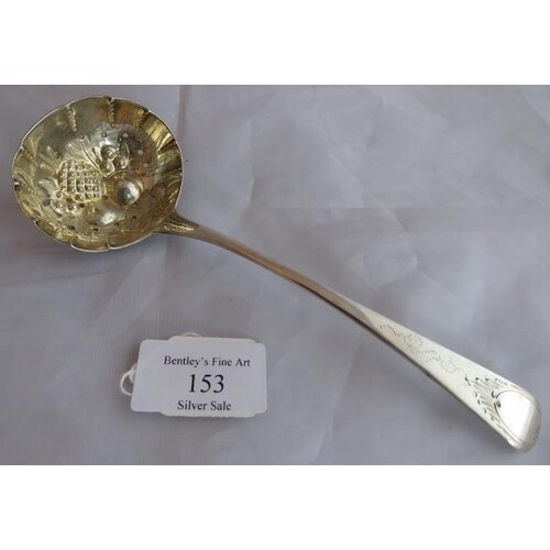 A good quality berry pattern sugar sifter spoon, London 1806...