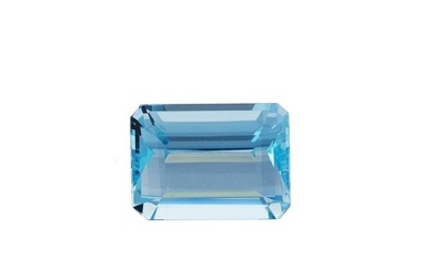 A loose rectangular-shape aquamarine