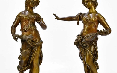 A pair of early 20th century bronzed spelter figures after...