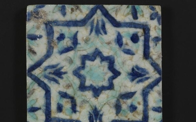 SOLD. A pottery tile decorated in blue and turquoise with stars and stylized flowers. Possibly Syria, 17th century. 22 x 22 cm. – Bruun Rasmussen Auctioneers of Fine Art