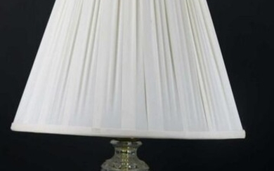 AMERICAN ANTIQUE PATTERN GLASS LAMP
