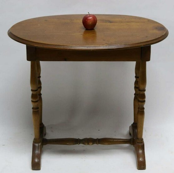 AMERICAN ANTIQUE PINE OVAL SINGLE DRAWER TABLE