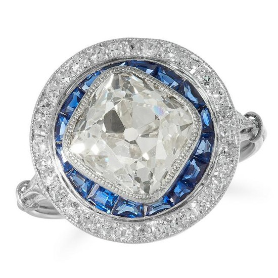 AN ART DECO DIAMOND AND SAPPHIRE TARGET RING in