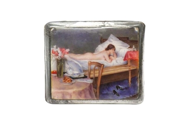 AN EARLY 20TH CENTURY GERMAN STERLING SILVER AND ENAMEL EROTIC CIGARETTE CASE, IMPORT MARKS FOR LONDON 1920