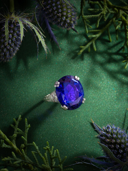 AN IMPORTANT ANTIQUE, COLOR-CHANGE SAPPHIRE AND DIAMOND RING, BY GILLOT