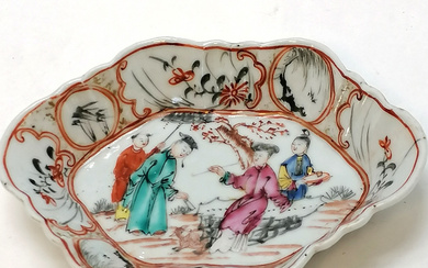 ANTIQUE / 18th CENTURY CHINESE SPOON TRAY.