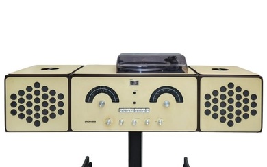 Achille e Piergiacomo Castiglioni per Brionvega - Cream colored radio phonograph mod. RR 126, 1965