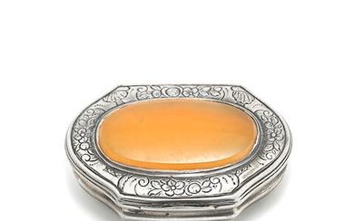 An 18th century silver and agate mounted snuff box
