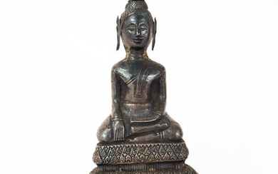 Ancient Buddha covered with silver leaves - Bronze, Silver - Laos - 19th century