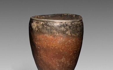 Ancient Egyptian Ceramic Predynastic Period, Naqada I, 4000 BC. Black Top Vase. Nice and big 21,5 cm L. With TL test.