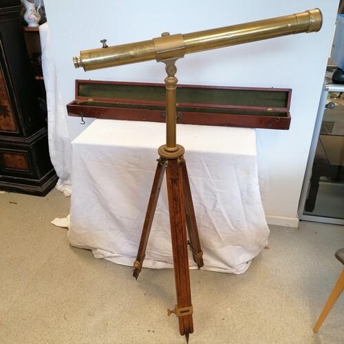 Antique large brass telescope on an oak & brass mounted adju...