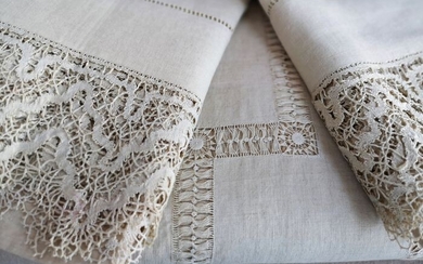 Antique pure linen bedding set with lace and handmade hemstitches - Three beautifully embroidered pieces. - Second half 19th century