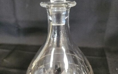 BACCARAT CRYSTAL DECANTER WITH STOPPER 7.8'