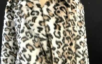 BAGATELLE Snow Leopard Print Plush Jacket