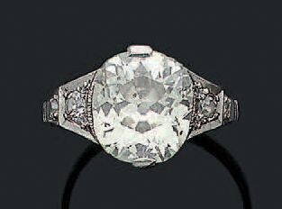 BAGUE «DIAMANTS» Diamants taille ancienne,... - Lot 53 - Aguttes