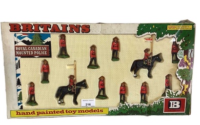 Britains Hand Painted Royal Canadian Mounted Police Gift Set, Eyes Right No.7695 (1)