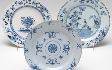Chinese Export Hand-Painted Blue and White Earthenware Plates, 18th C.