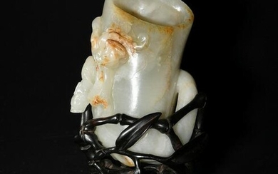 Chinese Jade Flower Vase, Early 19th Century