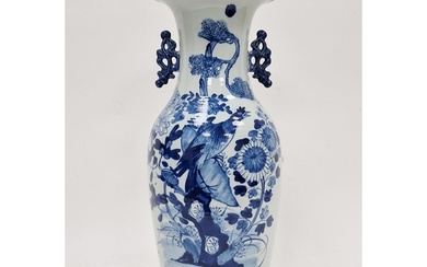 Chinese porcelain blue and white tapering oviform vase on wo...