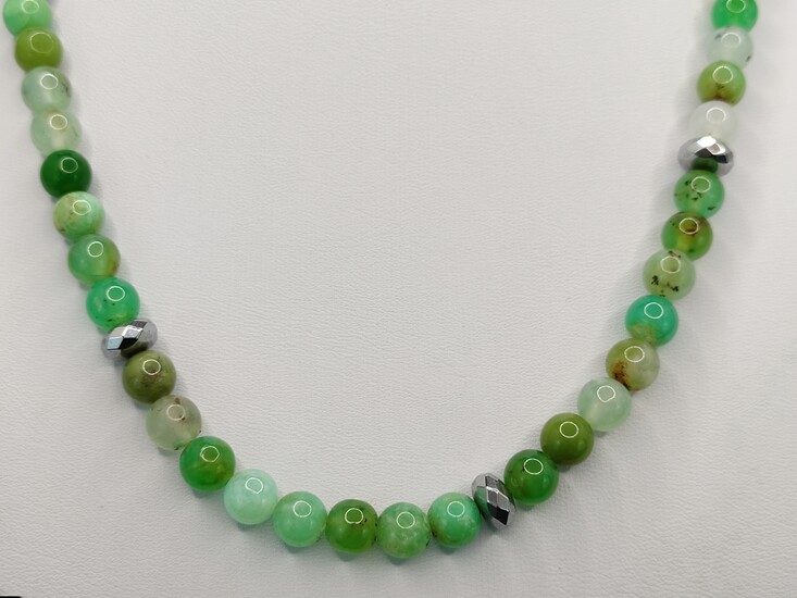 Chrysoprase necklace, beads with diameter of about 7,2mm, lobster clasp silver 935, inserted magnet