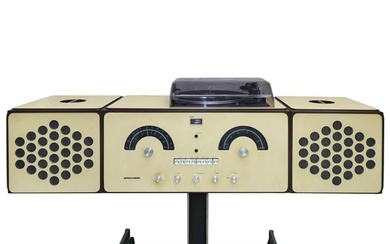 Cream colored radio phonograph mod. RR 126, 1965, Achille e Piergiacomo Castiglioni per Brionvega