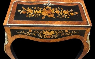Desk, Slope desk - Louis XV Style - Bronze (gilt), Rosewood, Norci wood, Marquetry - Second half 19th century