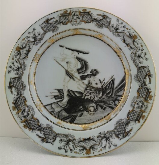 Dish - Porcelain - Hercules - Hercules and the Nemean lion - China - Qianlong (1736-1795)