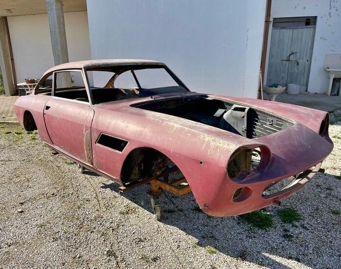 Ferrari - 330 GT 2+2 body shell - 1964